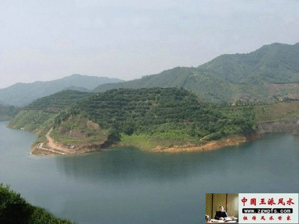 寻龙点穴真假风水辨别(墓地风水)
